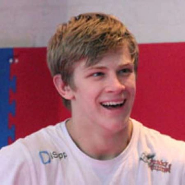 Arnold Allen Bio-salary, net worth, earnings, career, relationship, bio, affair, controversy