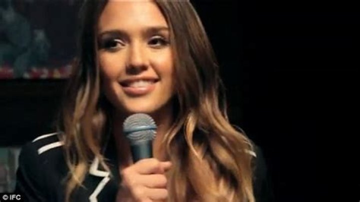 Can Jessica Alba Sing?