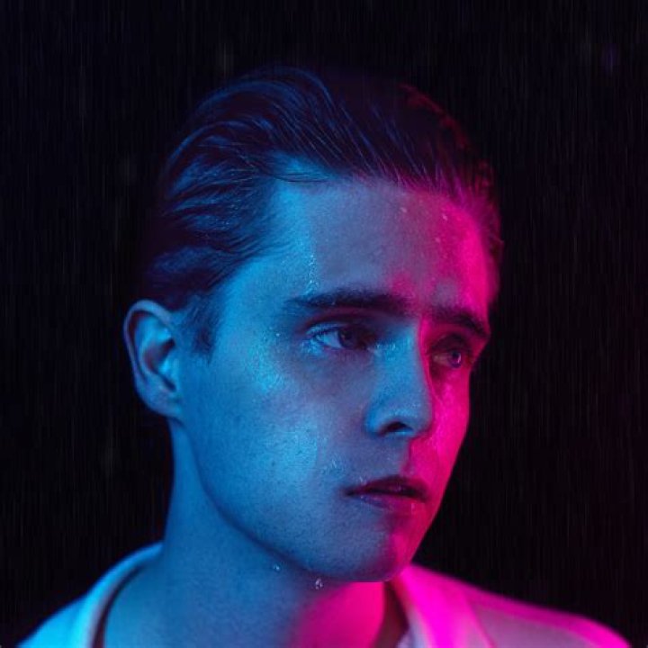 Devin Kennedy Wants Everyone to “Find Their Own Soundtrack” Within New Album ‘California Rain’ (Exclusive) – Celeb Secrets