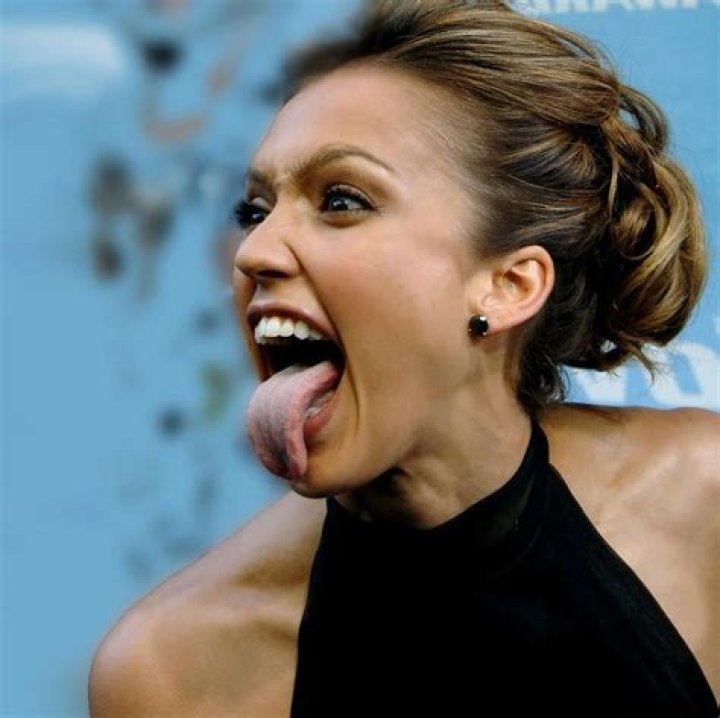 Does Jessica Alba Drink Alcohol?