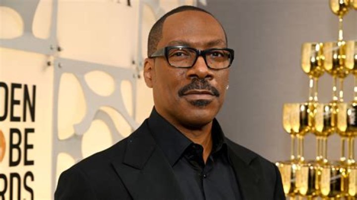 Is Eddie Murphy Left Handed?
