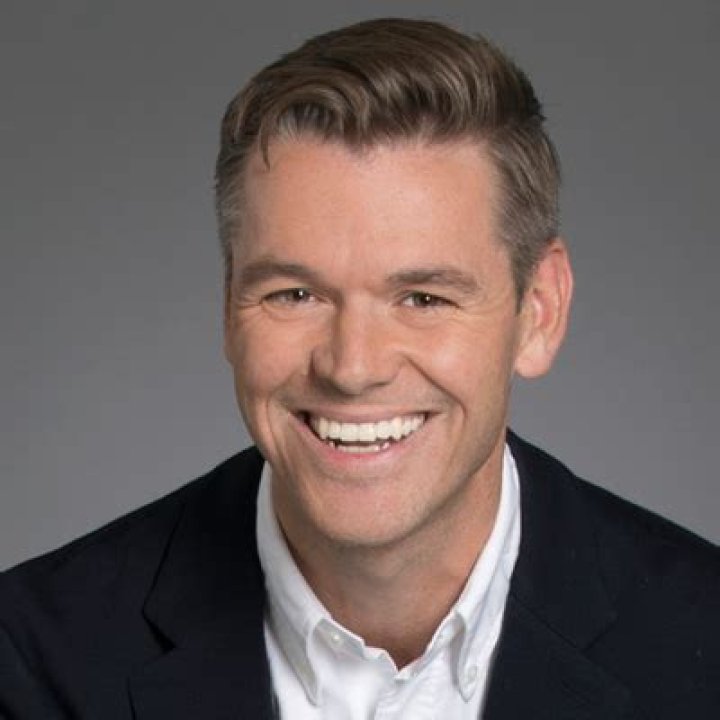 Jay Crawford Bio - salary, net worth, wife, married, girlfriend