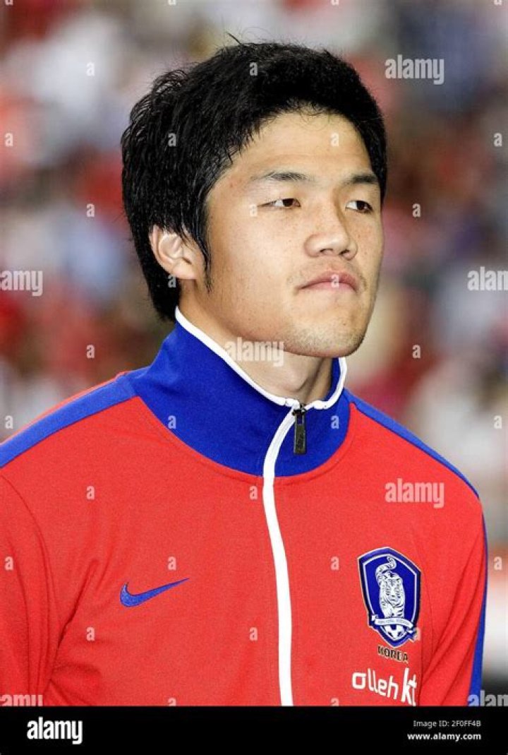 Jung Sung-Ryong Bio-salary, net worth, married, affair, dating, children, career, bio affair, relationship