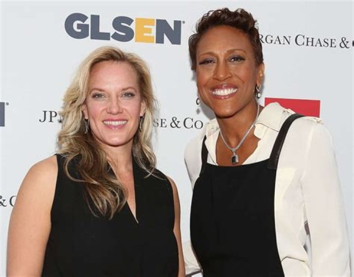 Robin Roberts Net Worth and Salary. Know her Partner Amber Laign, Married, Gay, Measurements.