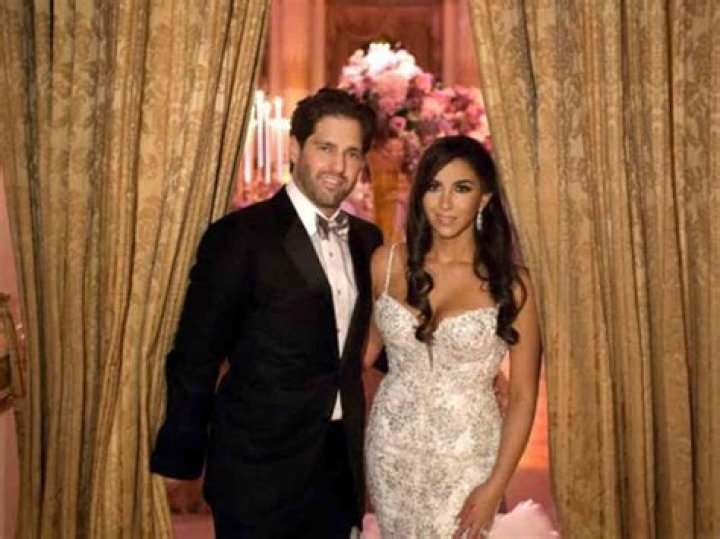 Shahid Khan's wife Ann Carlson Khan Biography- Jaguars, Salary, Earnings, Married, Husband, Children, Relationship, Age, Height, Family, Career, Nationality