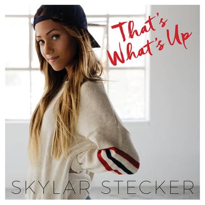 Skylar Stecker Premieres Music Video for “Only Want You” – Celeb Secrets